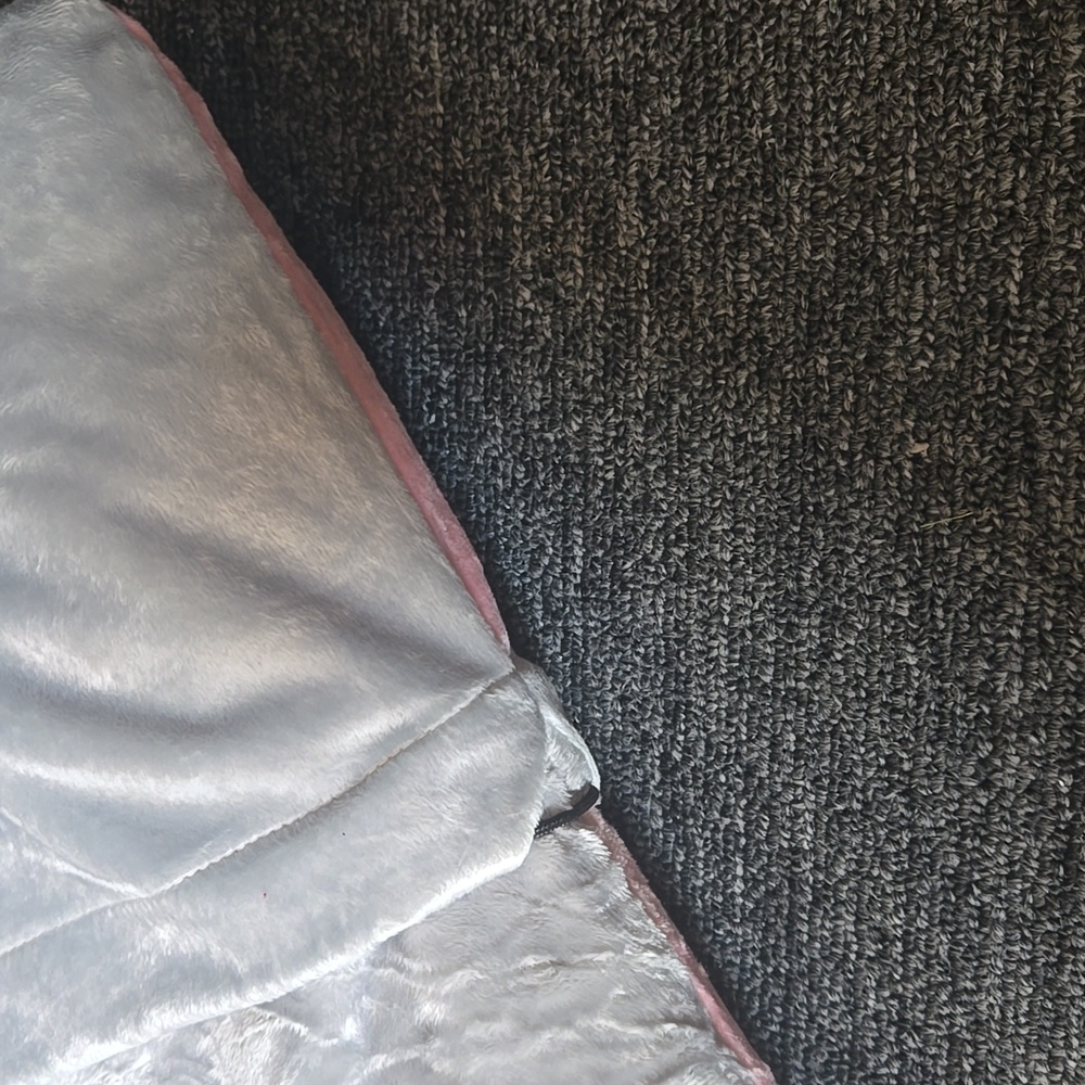 Soft Grey And.pink Travel Pillow - Picture 3 of 8